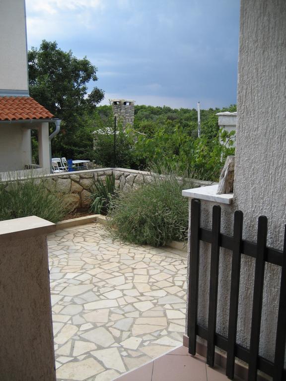 Apartment Lea Cres Bagian luar foto